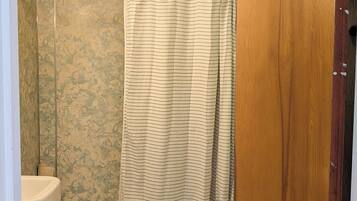 Shower, towels
