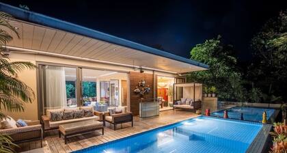 Avior by Hireavilla - 4BR w Infinity Pool in Parra