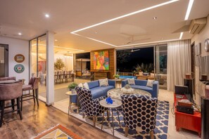 Villa | 4 bedrooms - Avior by Hireavilla - 4BR w Infinity Pool in Parra (Parra)