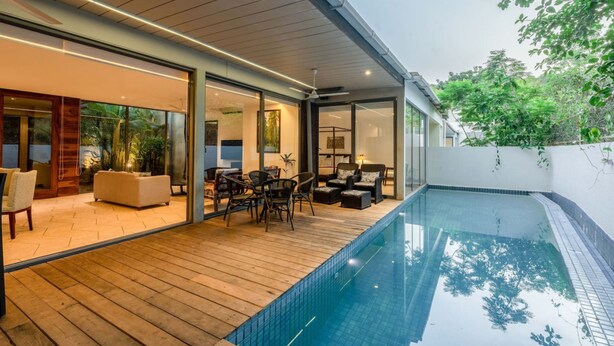 Ảnh chưa phân loại, 1 trong số 33 ảnh, nút