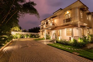 Villa, Raucher | 4 Schlafzimmer, Schreibtisch