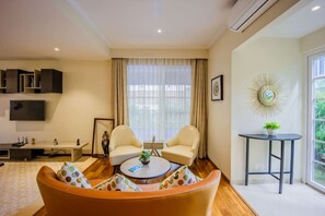 Villa | 3 bedrooms - Aradhana by Hireavilla - 4BR w Pvt Pool in Saligao (Calangute)