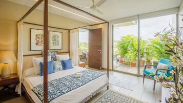 Villa | 4 bedrooms, desk