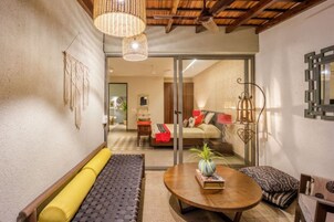 Villa | 4 bedrooms, desk