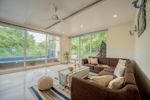 Room - Sky Villas - 3BR Apt With Pvt Pool in Candolim (Candolim)