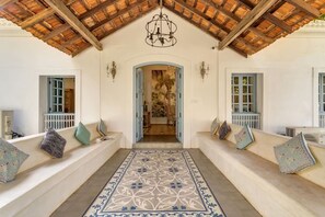 Villa, fumatori | 5 camere, una scrivania