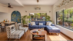 4 bedrooms - Casa Bonita by Hireavilla - 4BR w Pool North Goa (Sangolda)
