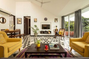 2 bedrooms - El Arbol by Hireavilla - Stylish 2BR Apartment in Nerul (Nerul)