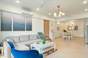 3 bedrooms - Spacious 3-br Apartment With Pool in Candolim (Candolim)