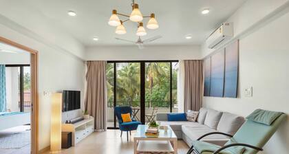 Spacious 3-br Apartment With Pool in Candolim