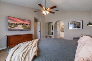 4 habitaciones, escritorio, tabla de planchar con plancha y wifi gratis 