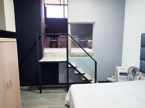 5 bedrooms, iron/ironing board
