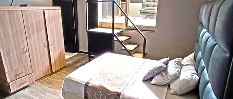 5 soveværelser, strygejern/strygebræt