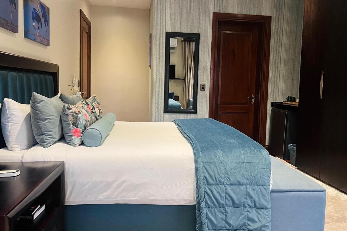 Egyptian cotton sheets, premium bedding, memory-foam beds, minibar