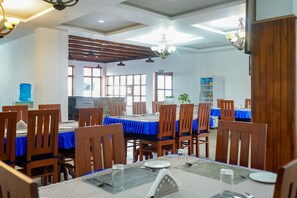 Restaurant - Aja Village Resort (Paro)