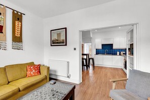TV - Charming Golborne Escape (London)