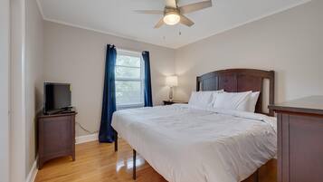 3 bedrooms, WiFi, bed sheets