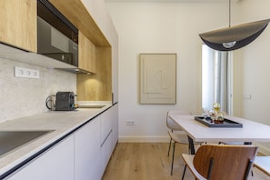 Fridge, microwave, oven, dishwasher