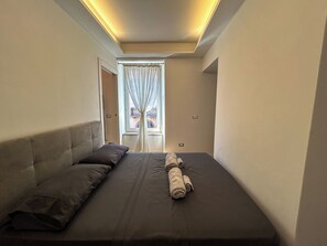 3 Schlafzimmer, Zimmersafe, Schreibtisch, Bügeleisen/Bügelbrett