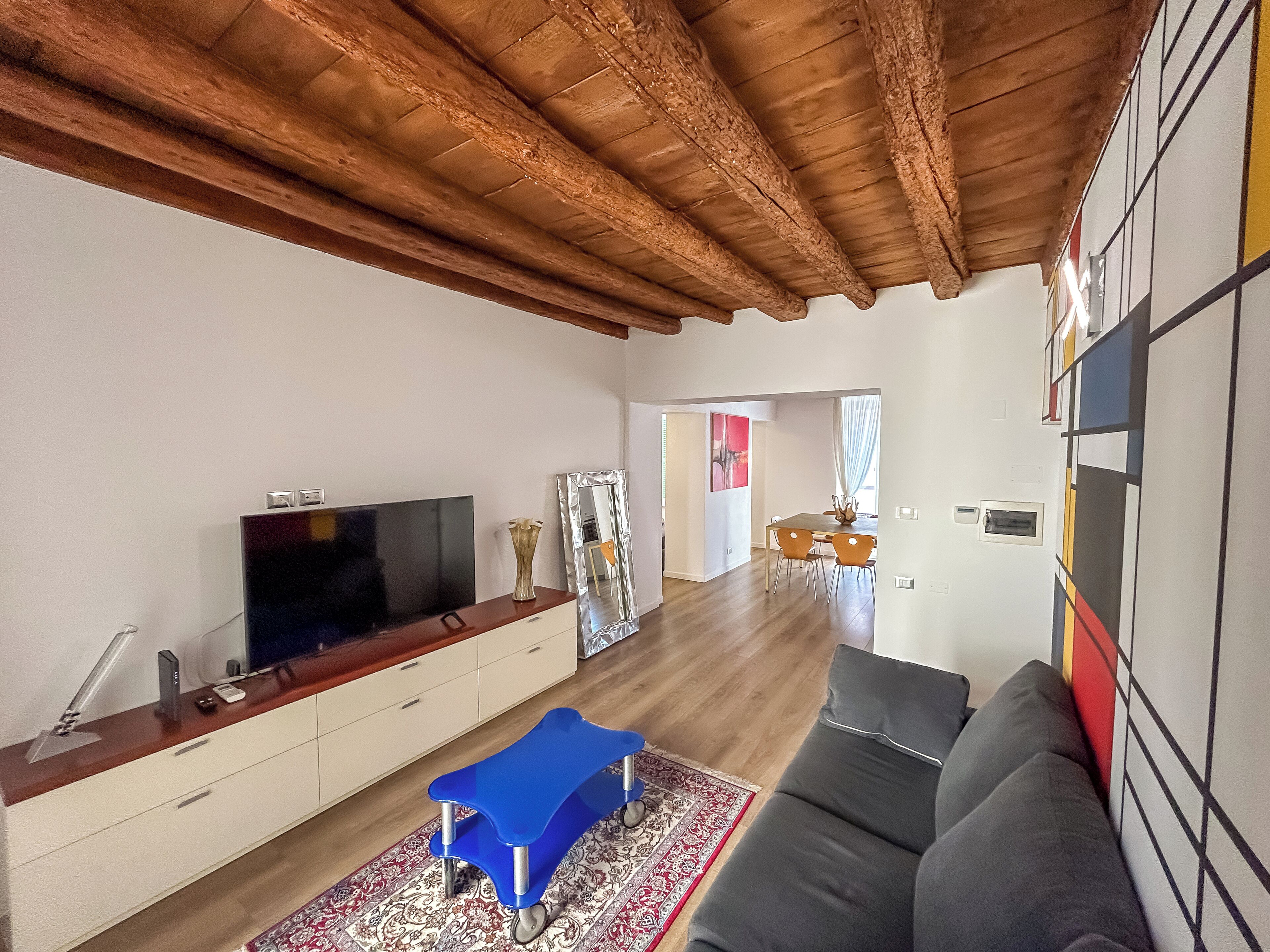 TV connectée, lecteur de DVD, chaîne hi-fi