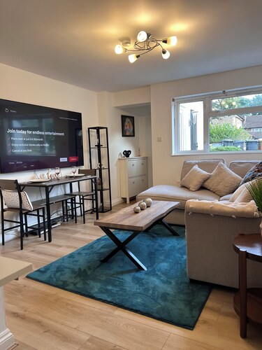 Cozy home with a garden walkable distance to the heart of Hertford  