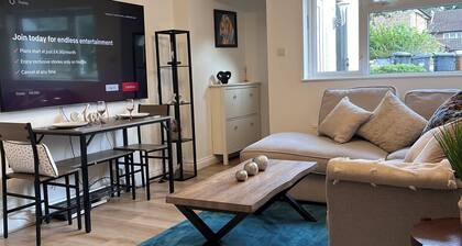 Cozy home with a garden walkable distance to the heart of Hertford