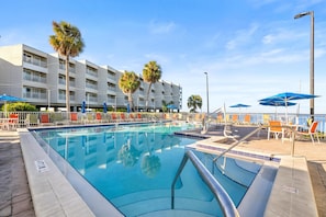 Pool - 2BR/2BA Condo w/ Pool, Bay View & Private Beach (Tampa)