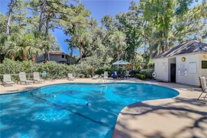 Outdoor pool - Lovely 2-bedroom Condo on Hilton Head Island inside Shipyard Plantation (Hilton Head Island)
