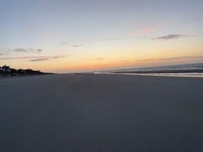 Beach - Lovely 2-bedroom Condo on Hilton Head Island inside Shipyard Plantation (Hilton Head Island)