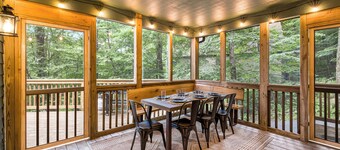 Blue Ridge Bliss 9BR/6BA: 2 Homes Across the Street from each other! Sleeps 24