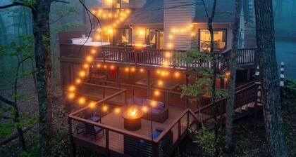 Blue Ridge Bliss 9BR/6BA: 2 Homes Across the Street from each other! Sleeps 24