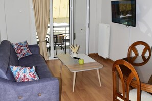 Living area - Apartment With Stunning Views - Sleeps 3 & Parking (Athens)