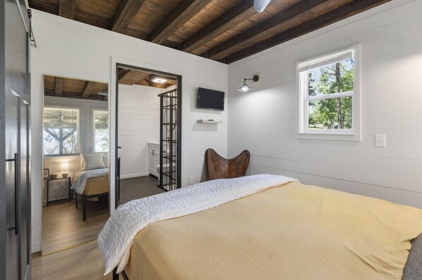 3 habitaciones, tabla de planchar con plancha y wifi gratis 