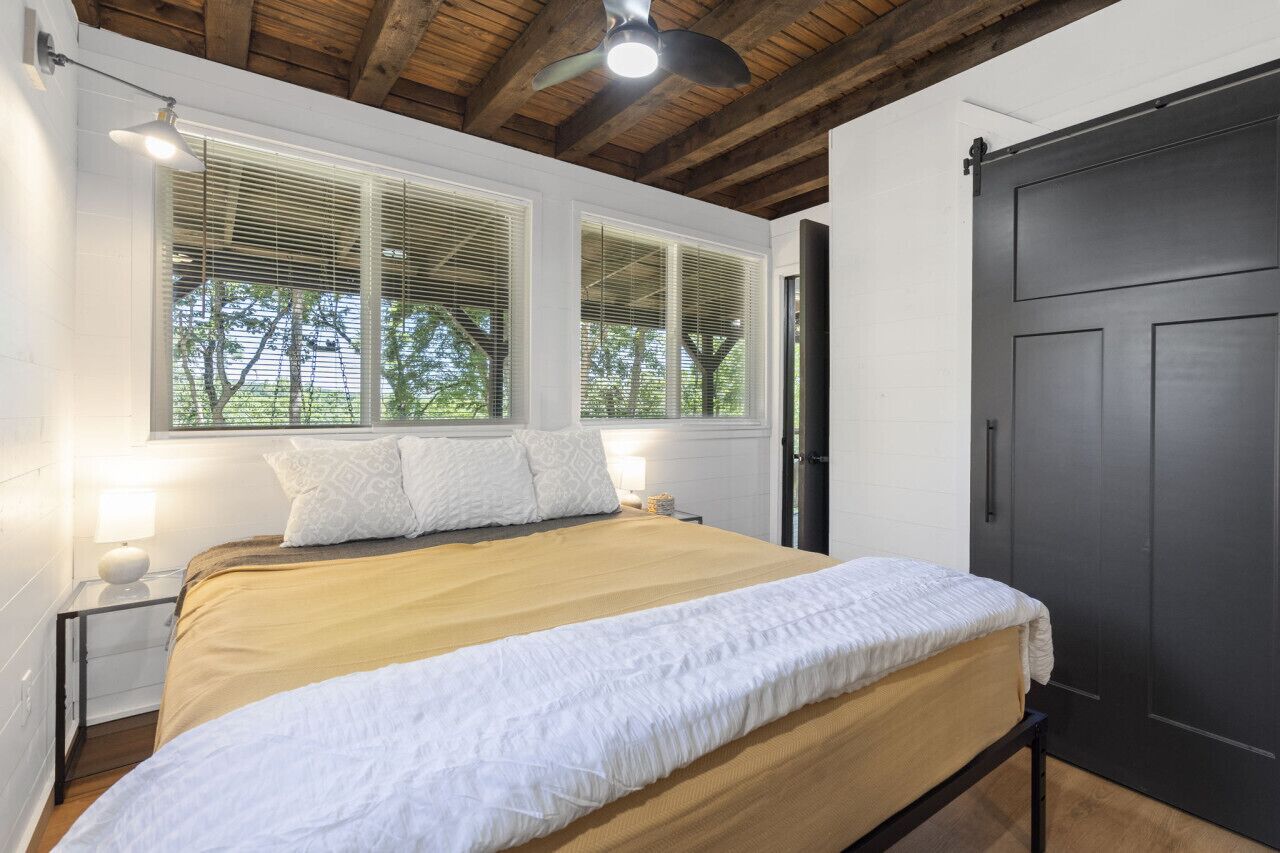 2 slaapkamers, een strijkplank/strijkijzer, gratis wifi, beddengoed