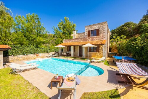 Villa Katia Faragi - Trois Chambres Villa, Couchages 7