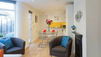 Apartment, Non Smoking | Living area