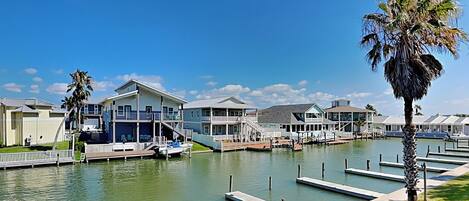 Condo (1 Bedroom) | Front of property