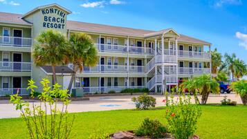 Condo (1 Bedroom) | Property amenity