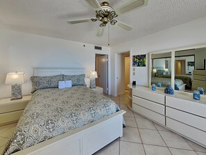 Apartment, Mehrere Betten, Poolzugang, Meerblick (Oceans Atrium #205)