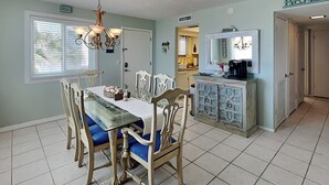 Leilighet (2 Bedrooms) | Diverse