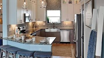 House (4 Bedrooms) | Miscellaneous