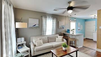 House (2 Bedrooms) | Front of property