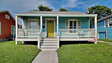 House (2 Bedrooms) | Front of property