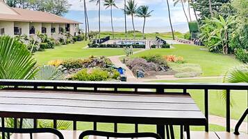 Condo (2 Bedrooms) | Property amenity