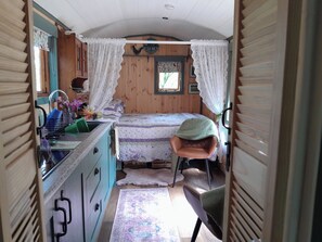 1 quarto, roupa de cama