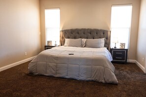 3 Schlafzimmer, Bügeleisen/Bügelbrett, Reisekinderbett, kostenloses WLAN