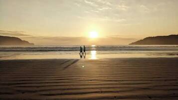 Sillas reclinables de playa, toallas de playa