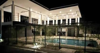 Los Delfines Condo, the perfect Pura Vida couple getaway awaits!