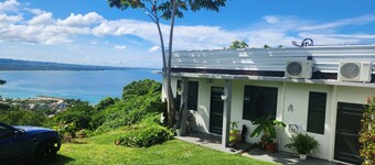 Cozy 2-bedrooms guest house in adorable Aguadilla with a spectacular sea view.
