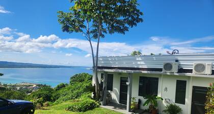 Cozy 2-bedrooms guest house in adorable Aguadilla with a spectacular sea view.